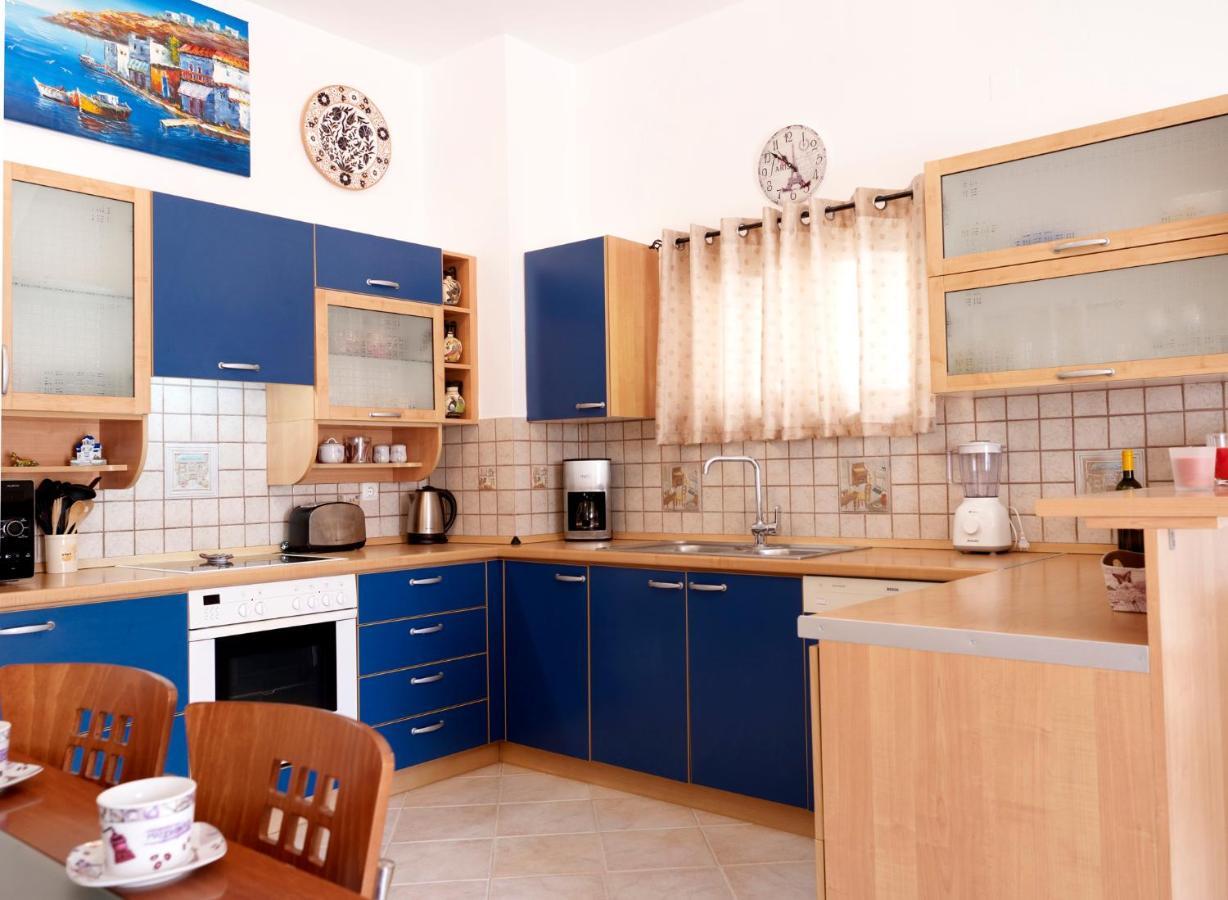 Mediterranean Retreat * Charaki